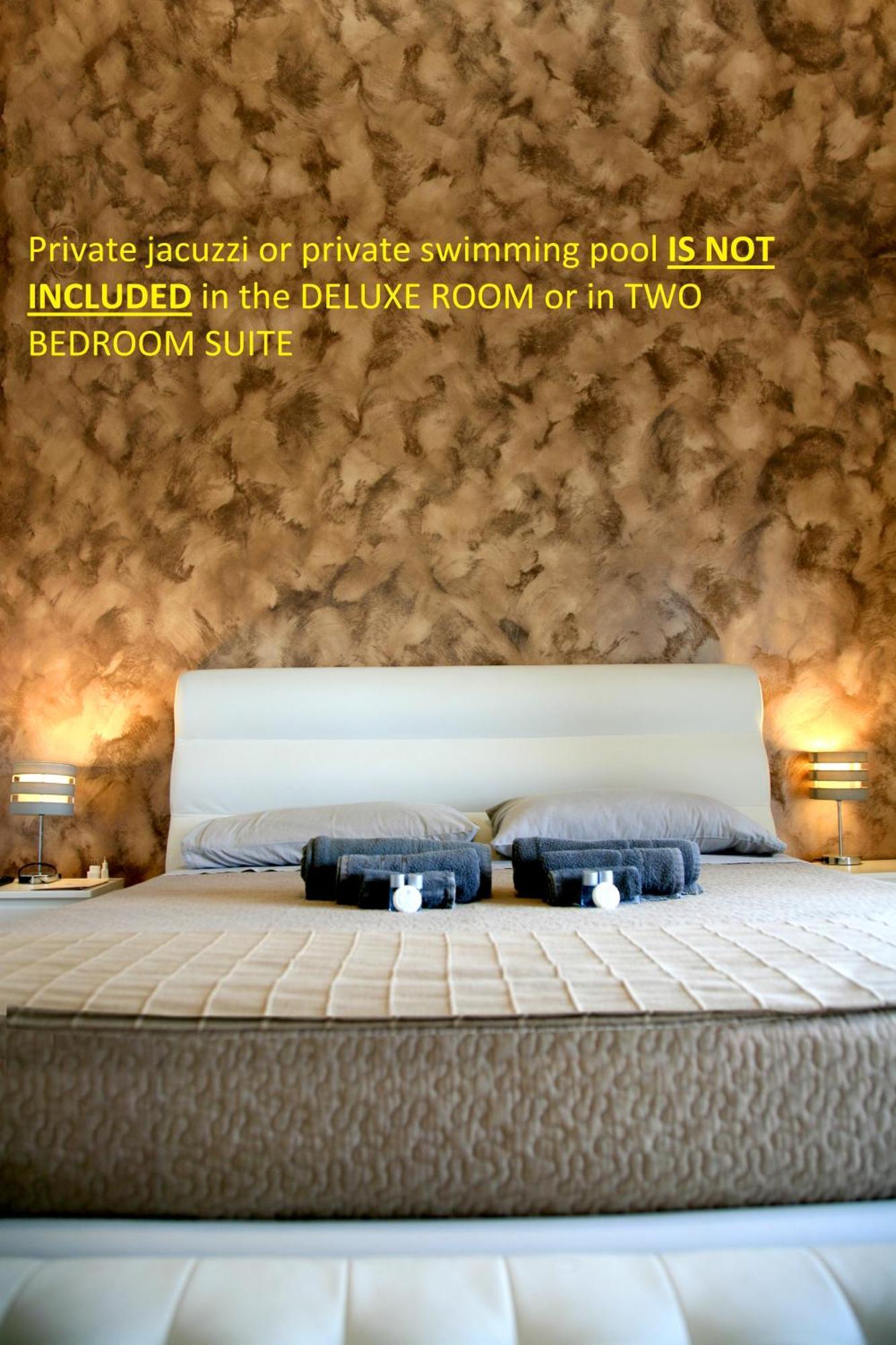 Penthouse Station Luxury Suites & Apartment Бриндизи Екстериор снимка
