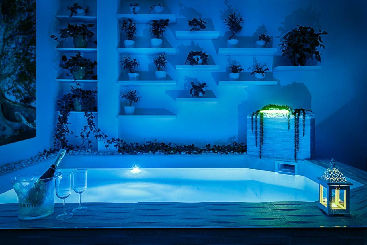 Penthouse Station Luxury Suites & Apartment Бриндизи Екстериор снимка