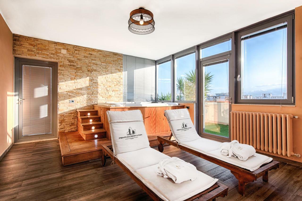 Penthouse Station Luxury Suites & Apartment Бриндизи Екстериор снимка
