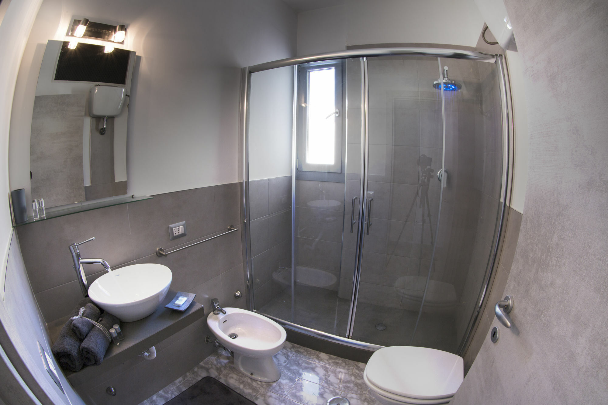 Penthouse Station Luxury Suites & Apartment Бриндизи Екстериор снимка