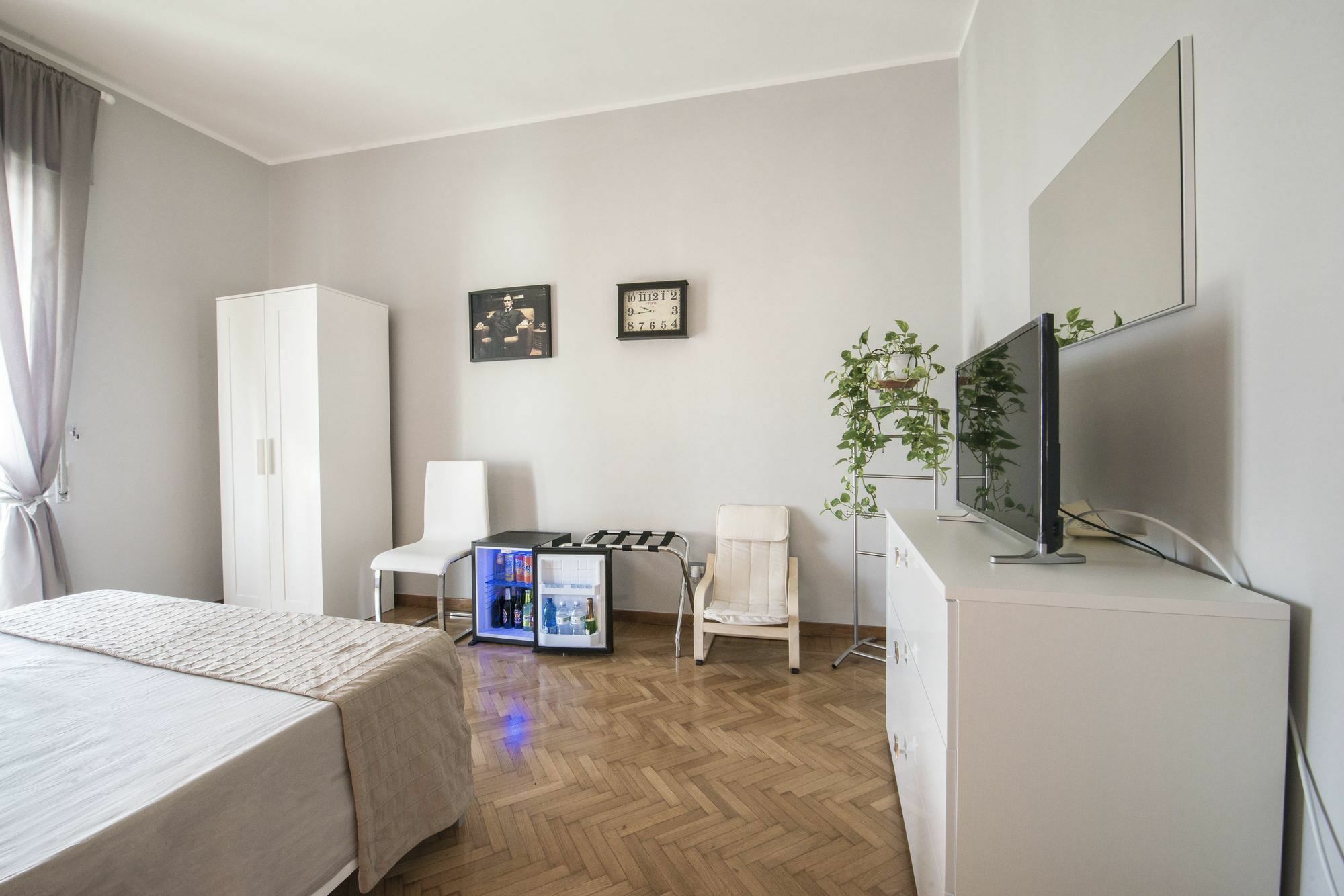 Penthouse Station Luxury Suites & Apartment Бриндизи Екстериор снимка