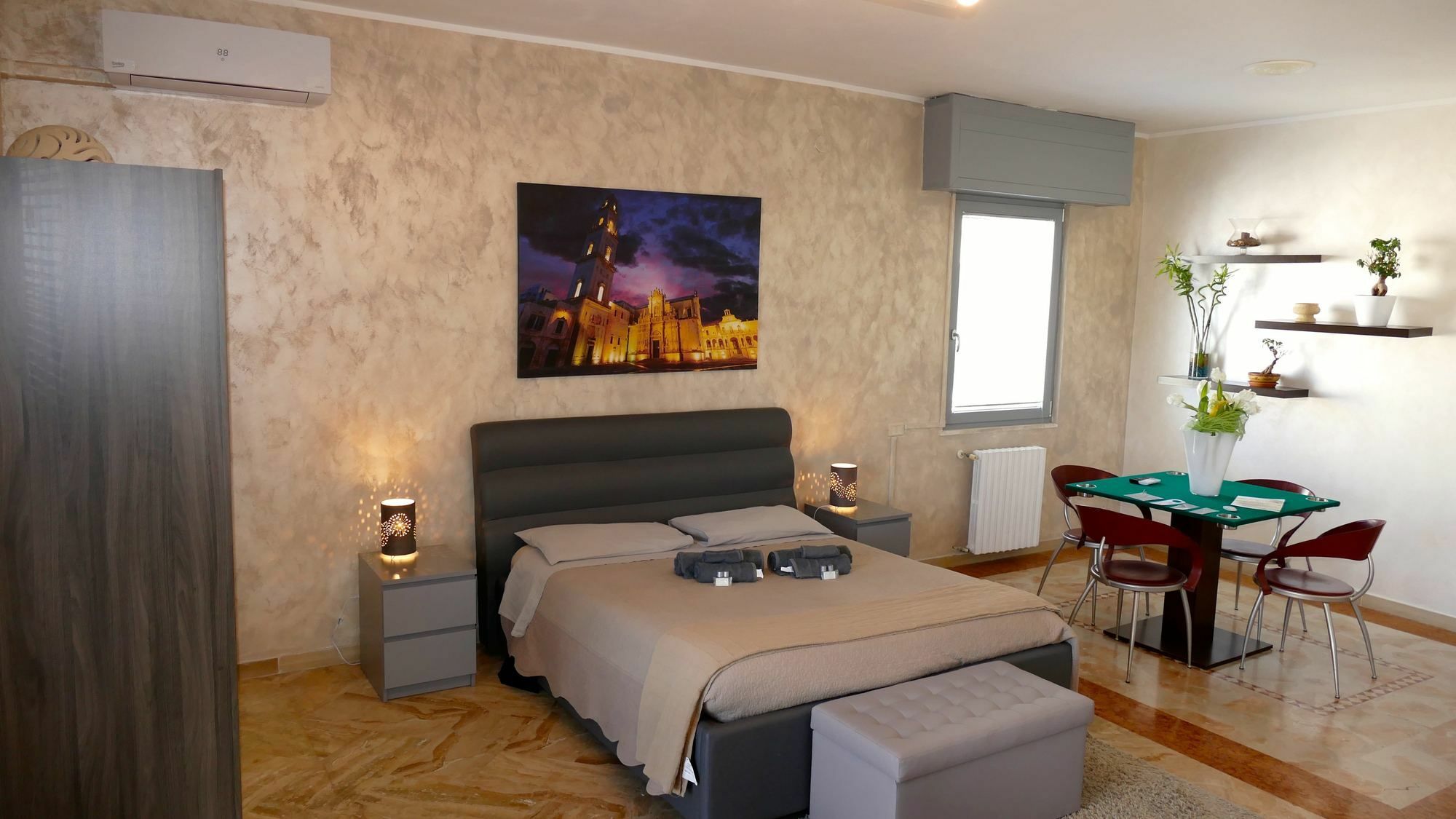Penthouse Station Luxury Suites & Apartment Бриндизи Екстериор снимка