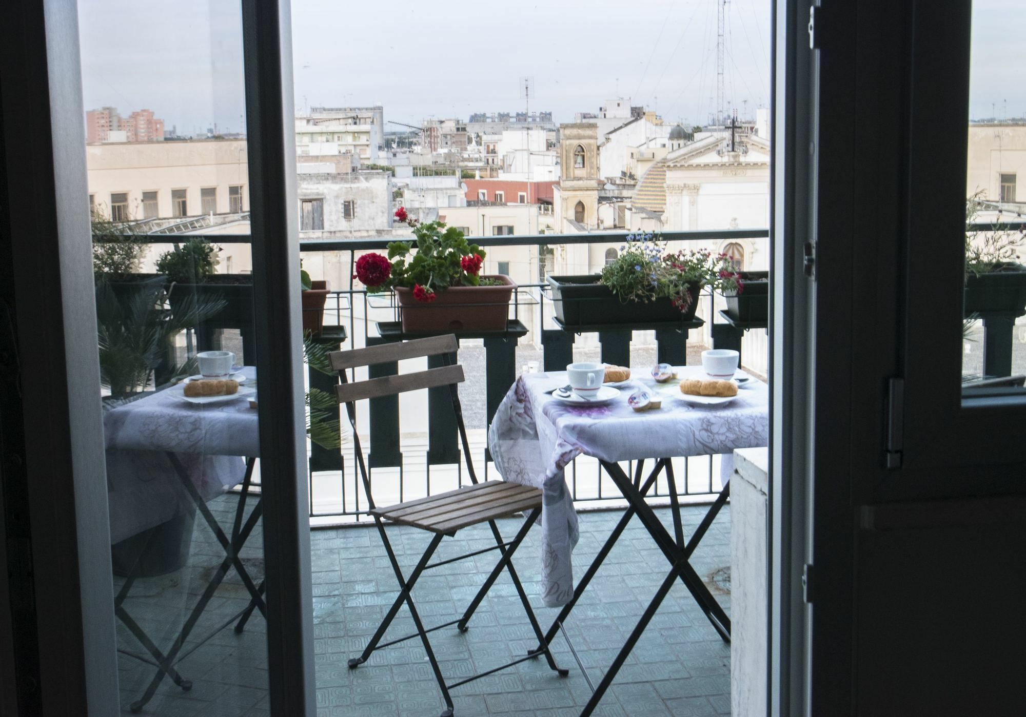 Penthouse Station Luxury Suites & Apartment Бриндизи Екстериор снимка