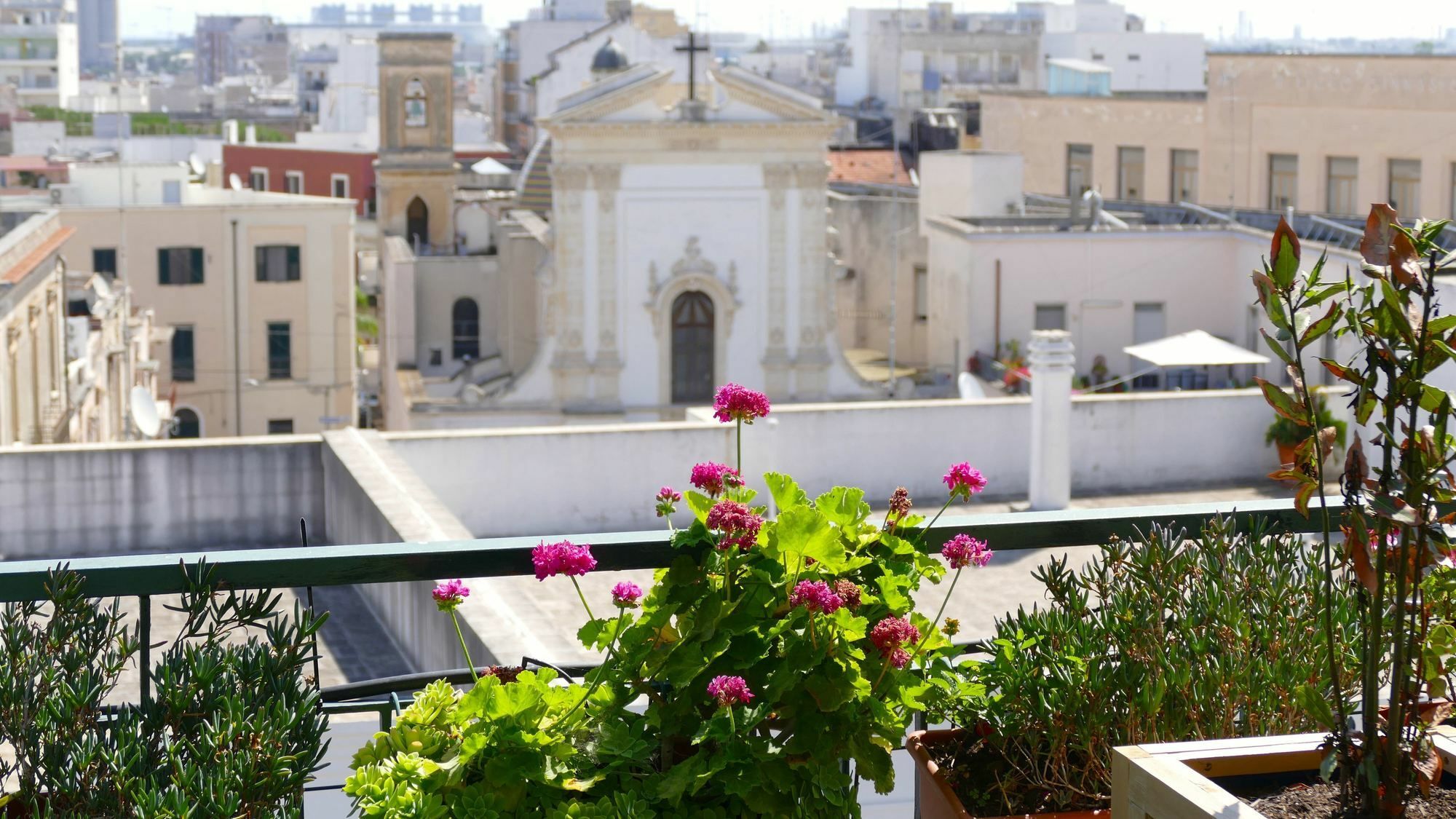 Penthouse Station Luxury Suites & Apartment Бриндизи Екстериор снимка